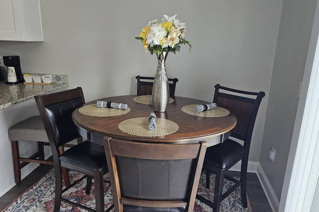 Vila Charming & Spacious 3Br House Concord Exteriér fotografie
